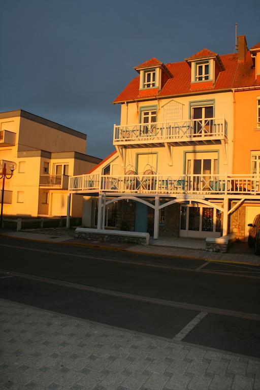 Villa Tremail - La Plage Au Pied De Votre Chambre Wimereux Exteriör bild