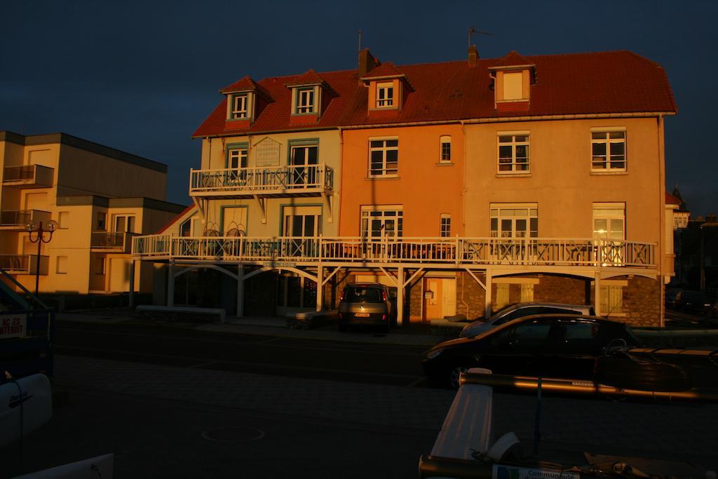 Villa Tremail - La Plage Au Pied De Votre Chambre Wimereux Exteriör bild