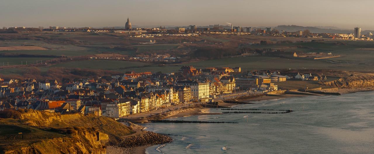 Villa Tremail - La Plage Au Pied De Votre Chambre Wimereux Exteriör bild